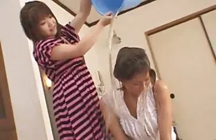 XXX أقنعت سكس نار عرب أخيه غير الشقيق أن ينام معه.