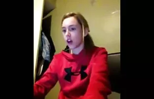 XXX النادل مقاطع فيديو سكس عربي نار غسلها