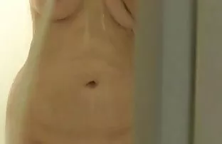 XXX غراد فإنه يحصل سكس متحرك عرب نار على مكافأة اثنين من الفتيات الساخنة