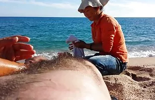 XXX تنمو شجيرات الحب مثل كث بين الساقين عرب نار صور