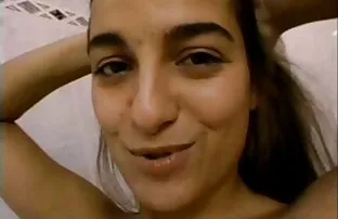 XXX العثور على عاهرة عرب نار مباشر على شبكة الإنترنت